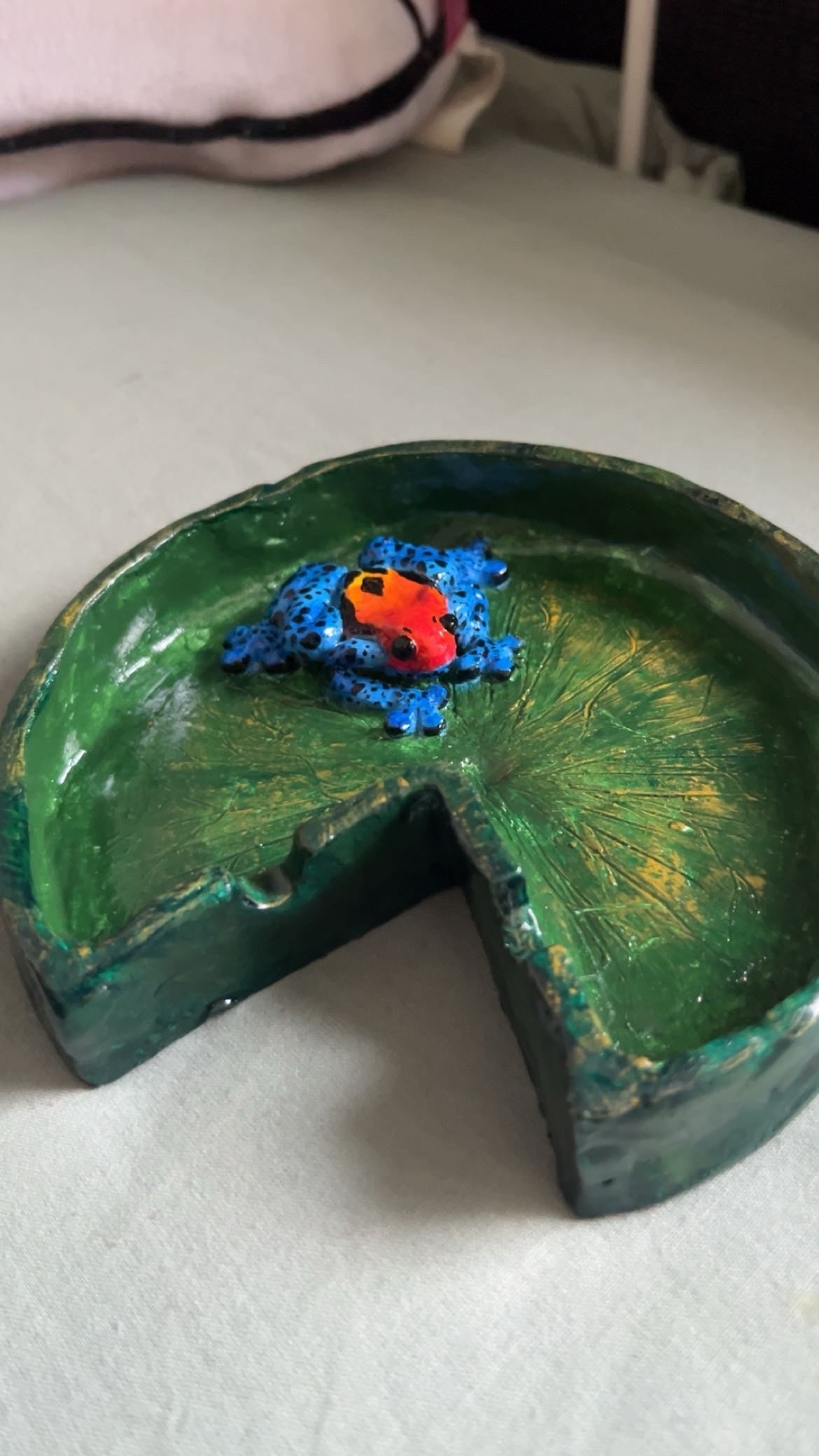 Lily Pad ft Frog Ashtray