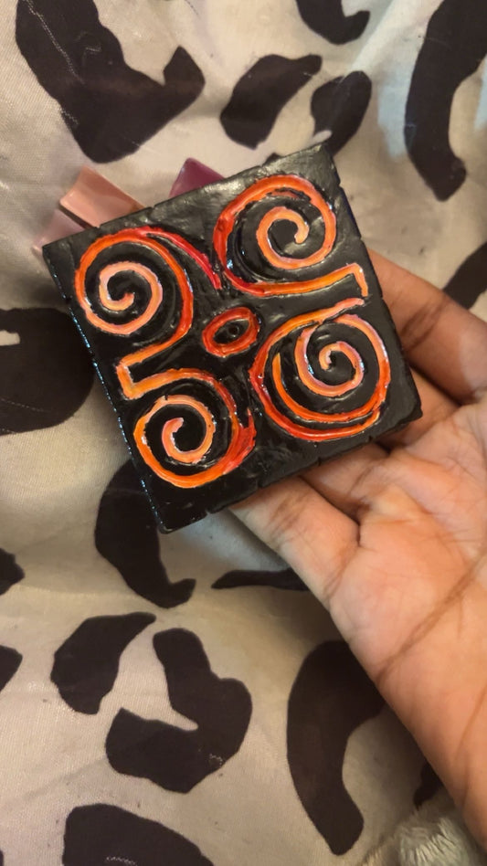 Smoke Dish ('The Dwennimmen Adinkra')