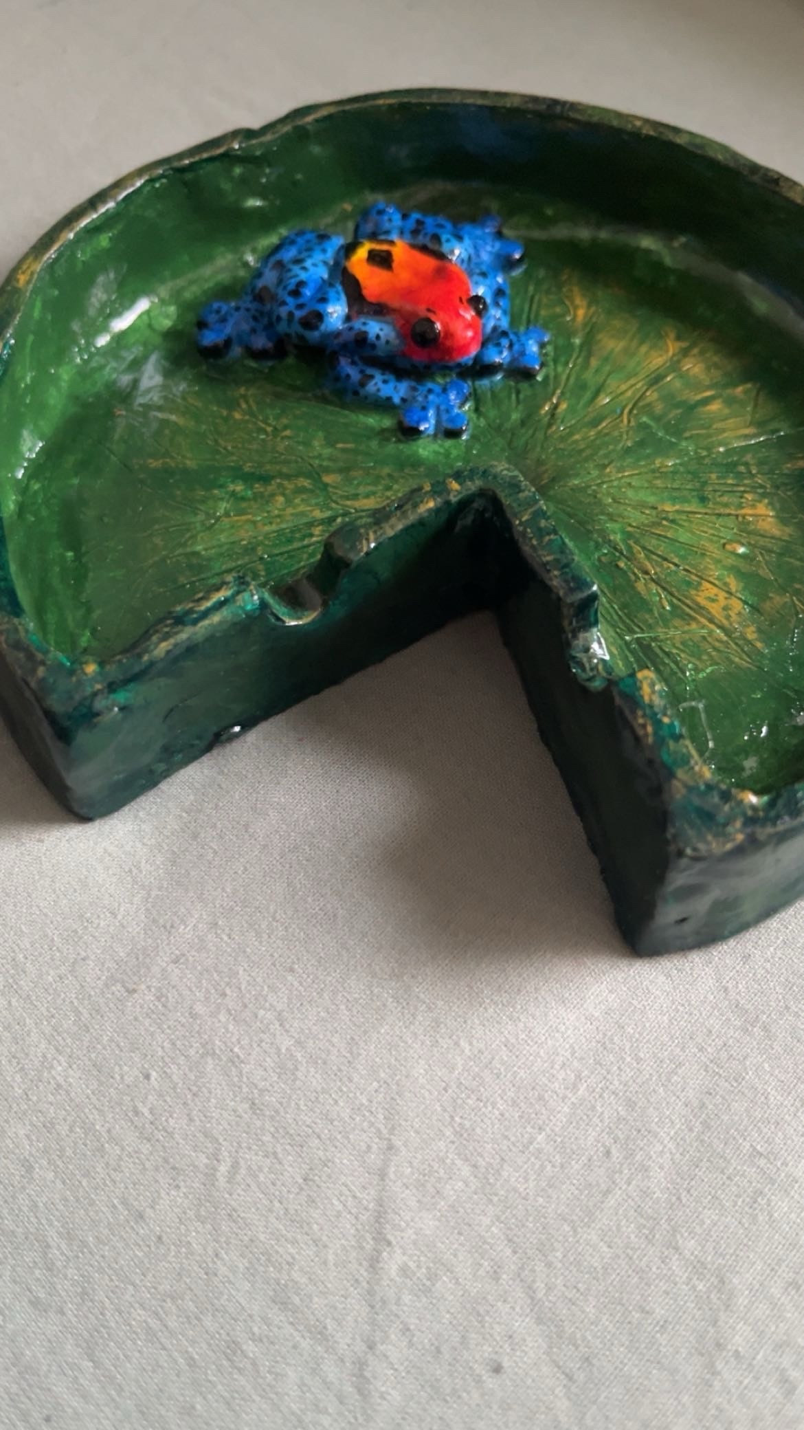 Lily Pad ft Frog Ashtray